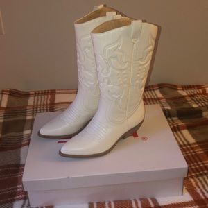 SODA White Knee-high Cowgirl Boots